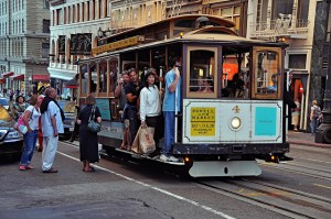 San Francisco-trolley-people-street-colorful
